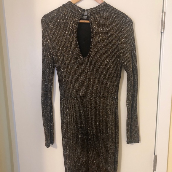 Gold sparkles dress - Picture 2 of 3